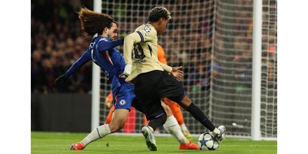 Chelsean puolustajat murskasivat jälleen kerran Lamine Yamalin toiveet maalinteosta Chelsean puolustajat murskasivat jälleen kerran Lamine Yamalin toiveet maalinteosta